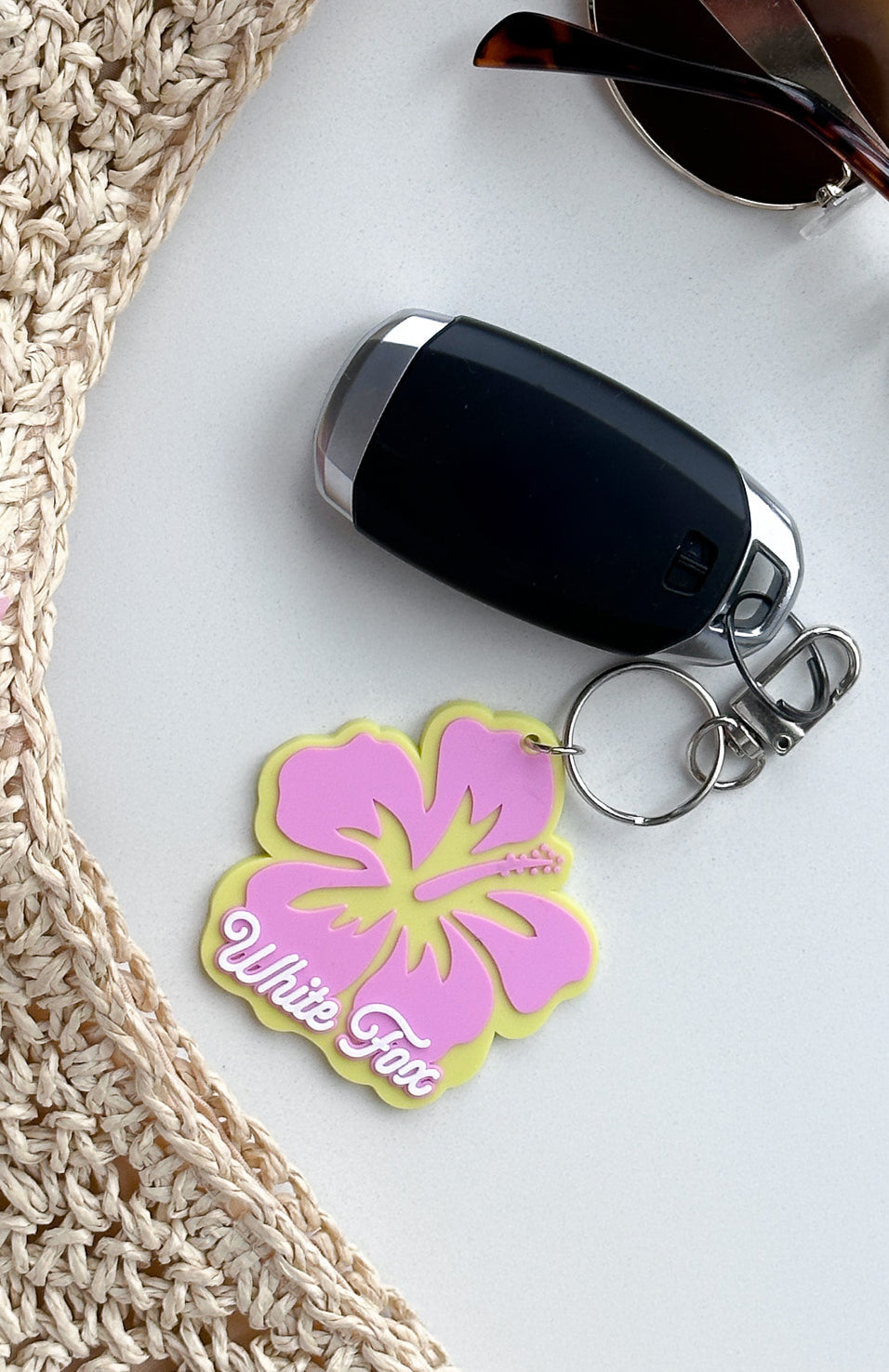 Meet Me On Vacation Keychain Yellow/Pink