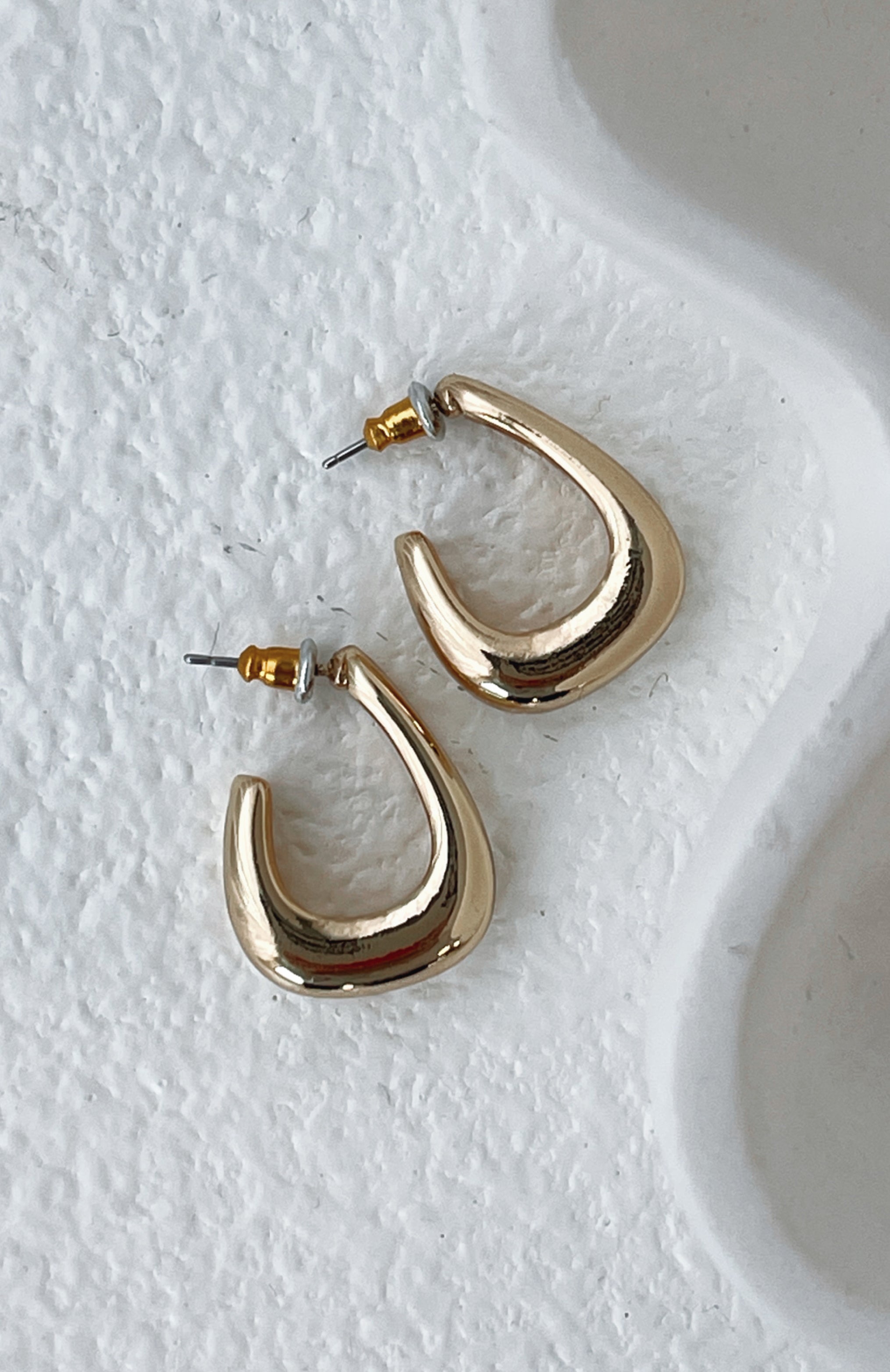Tish Earrings Gold