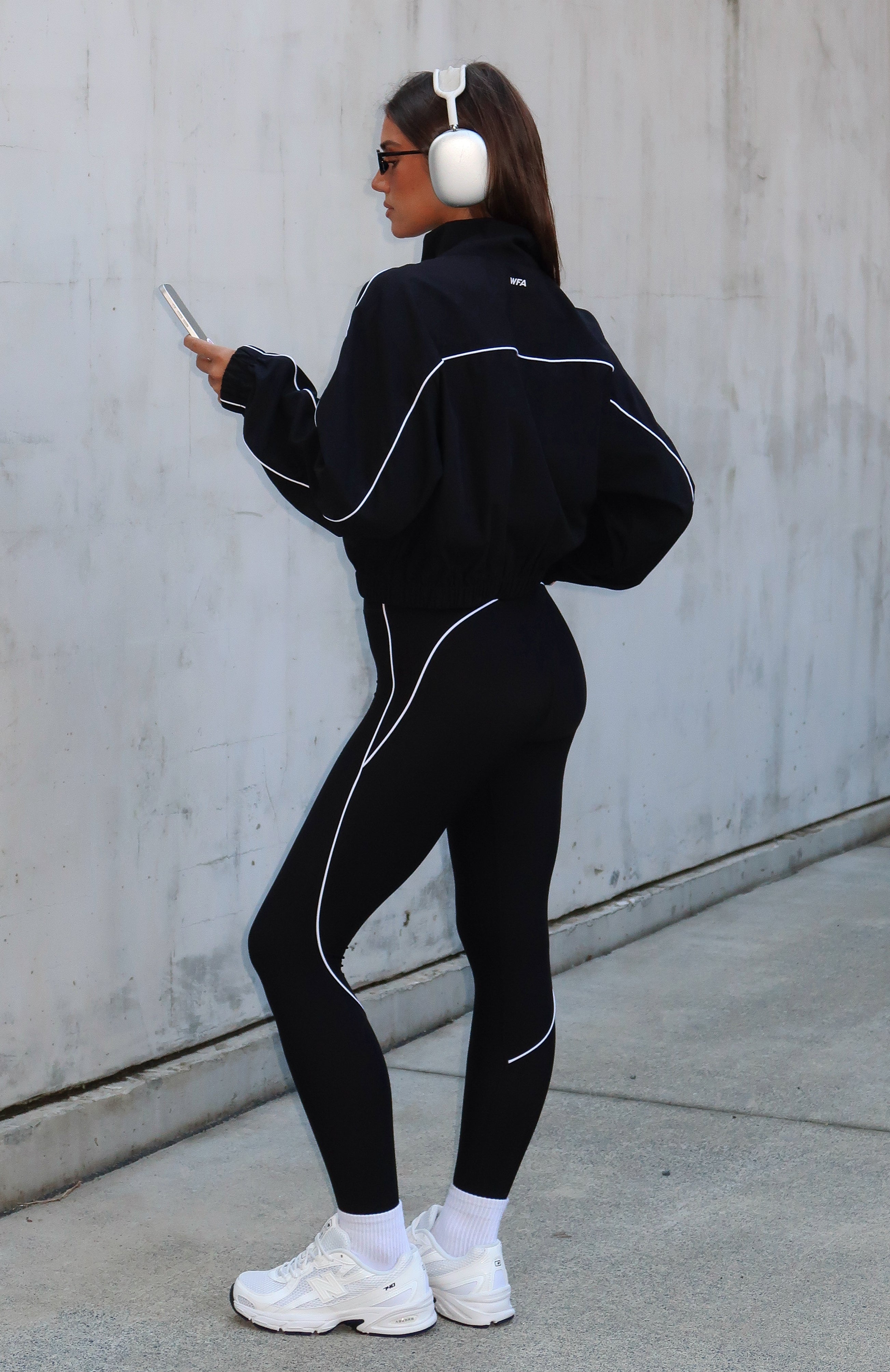 Victory Jacket Black/White